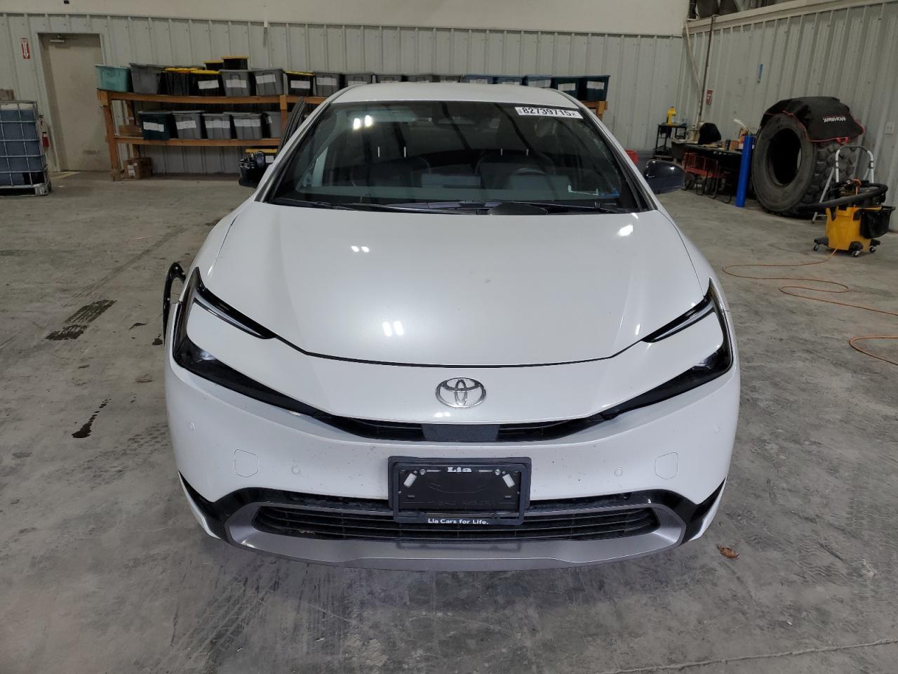 2024 TOYOTA PRIUS