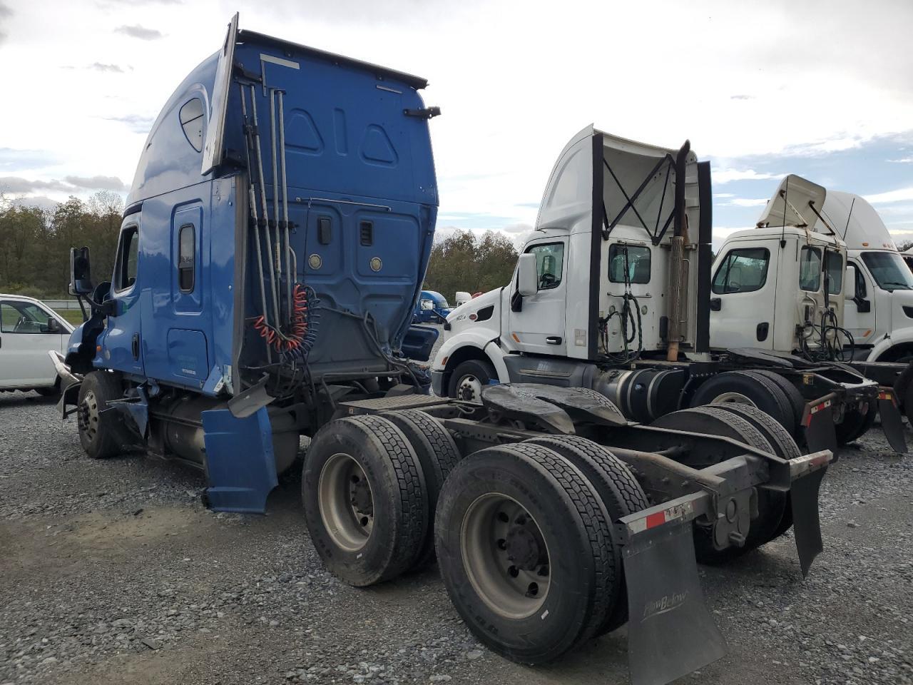 2017 FREIGHTLINER CASCADIA 125