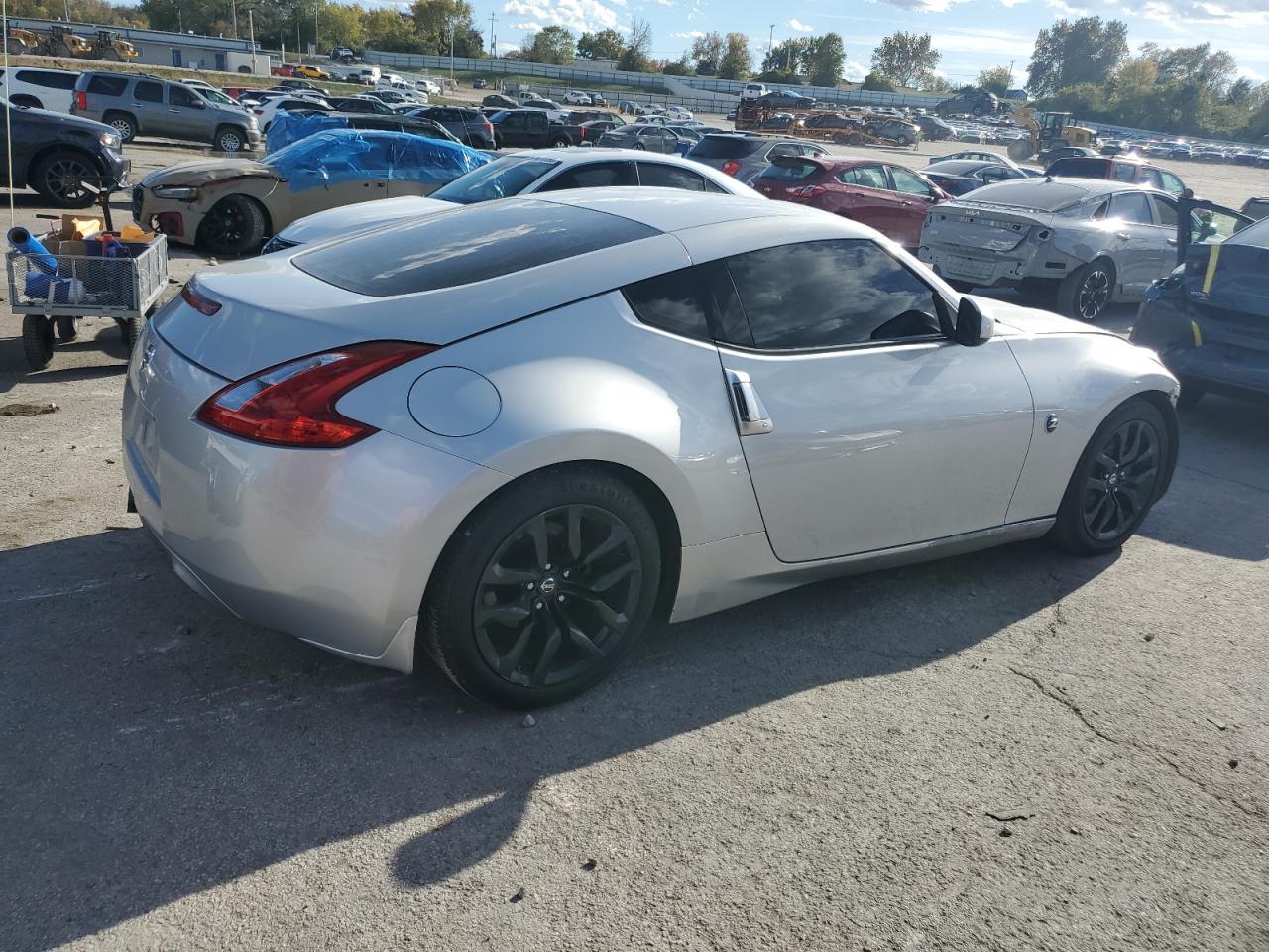 2016 NISSAN 370Z