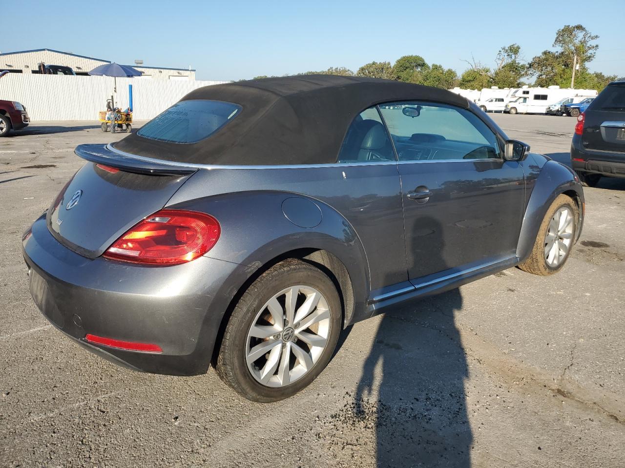2015 VOLKSWAGEN Beetle