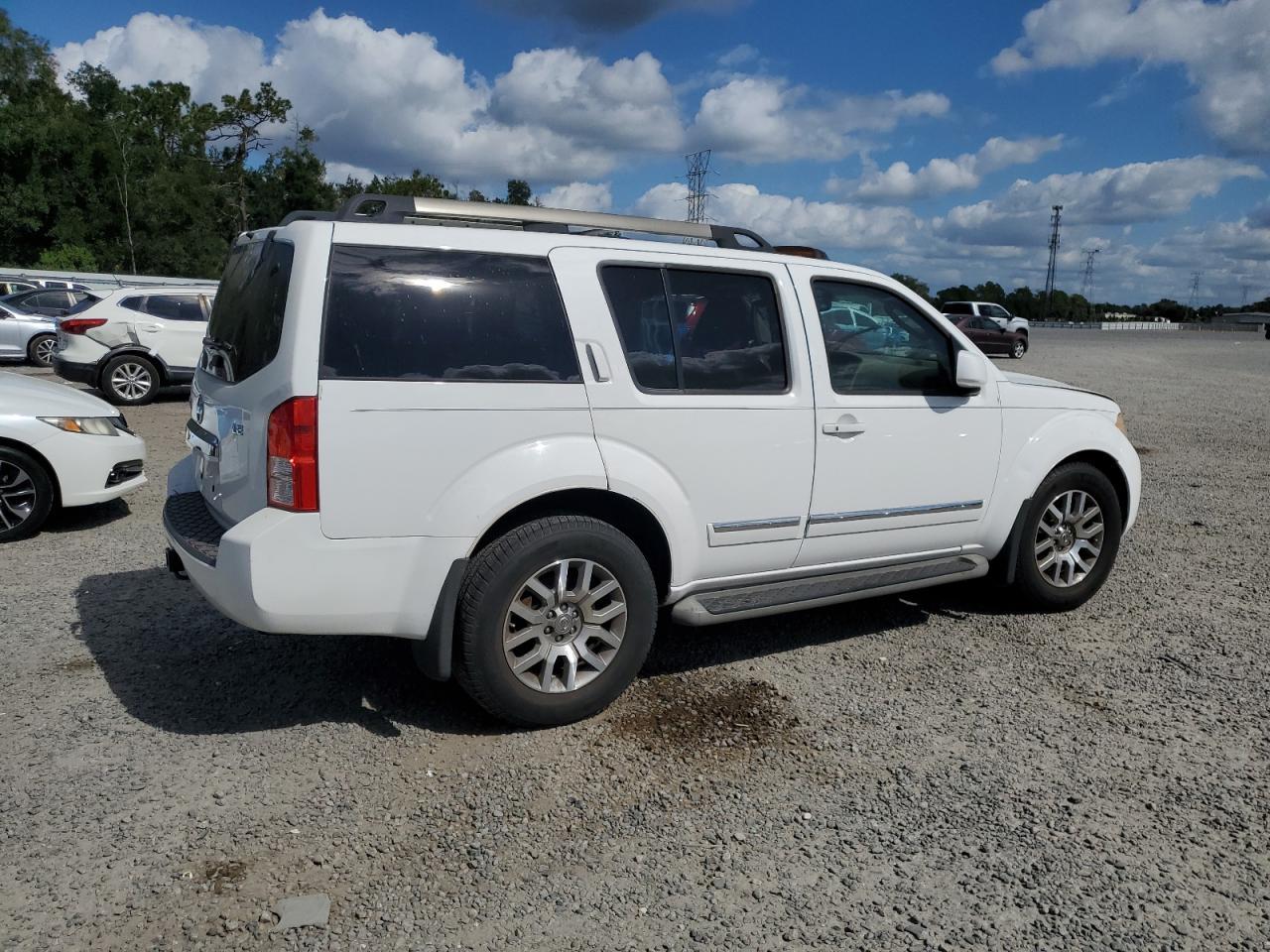 2012 NISSAN PATHFINDER