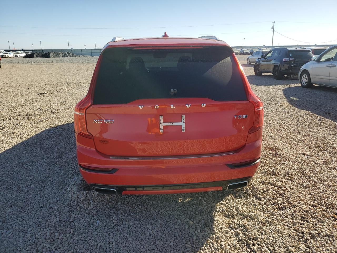 2017 VOLVO XC90