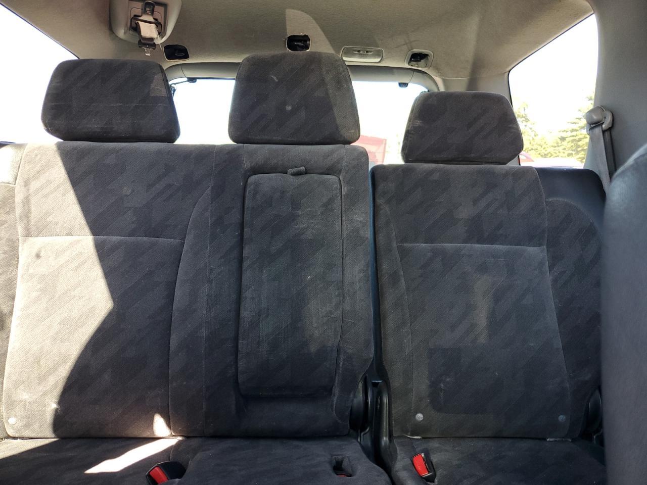 2004 HONDA CR-V