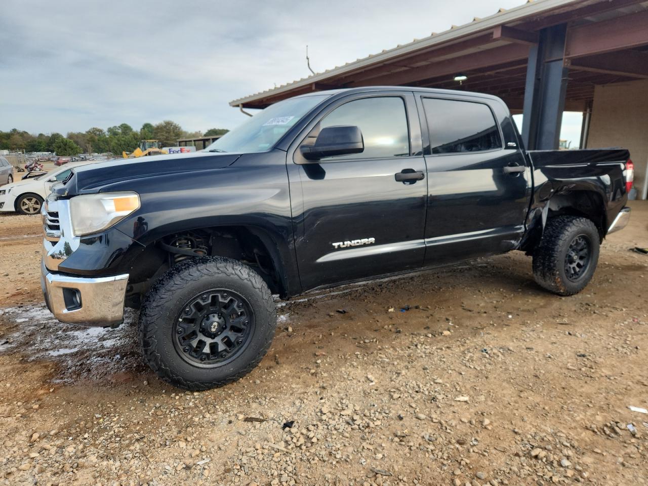 2017 TOYOTA TUNDRA
