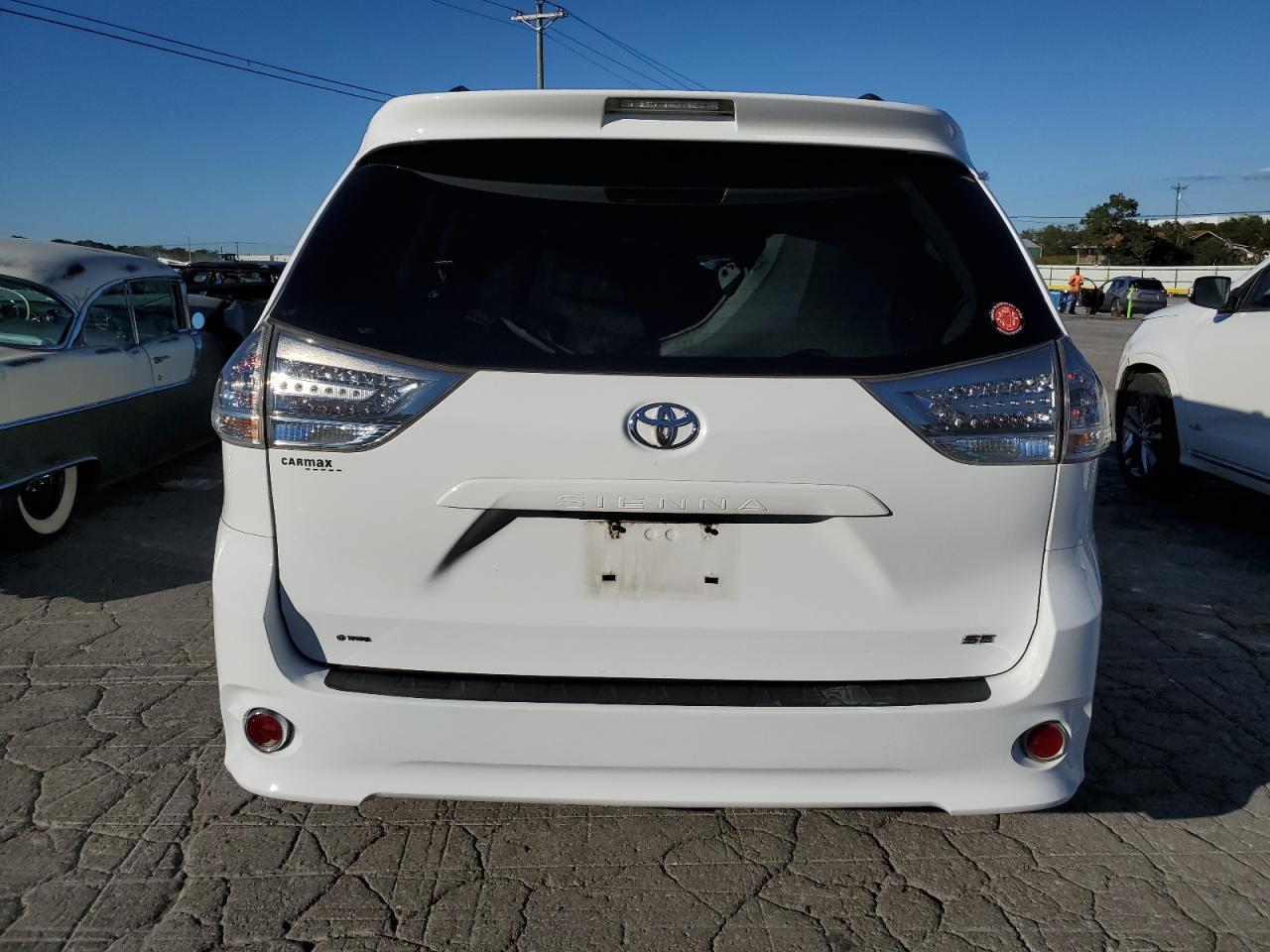 2012 TOYOTA SIENNA