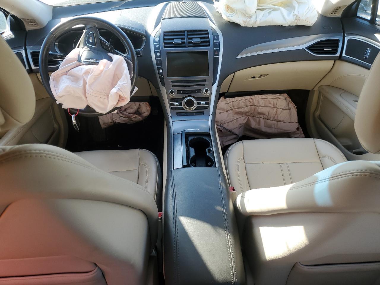 2017 LINCOLN MKZ
