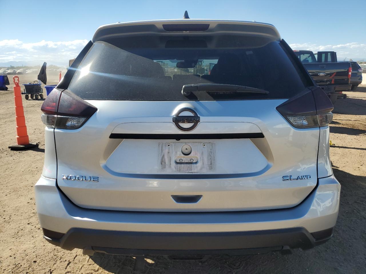 2017 NISSAN ROGUE