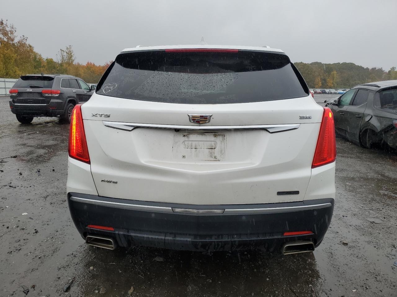 2017 CADILLAC XT5