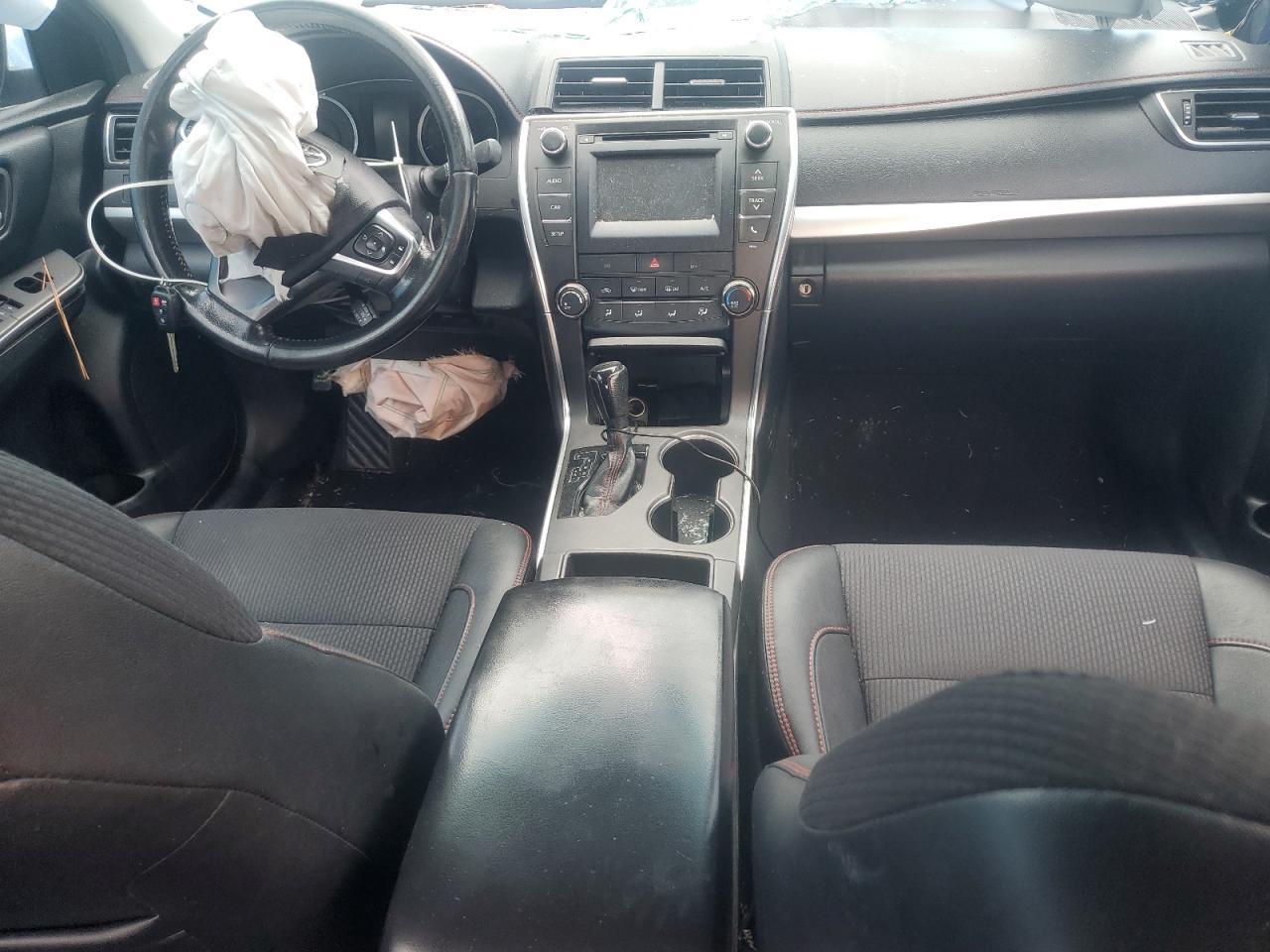 2016 TOYOTA CAMRY