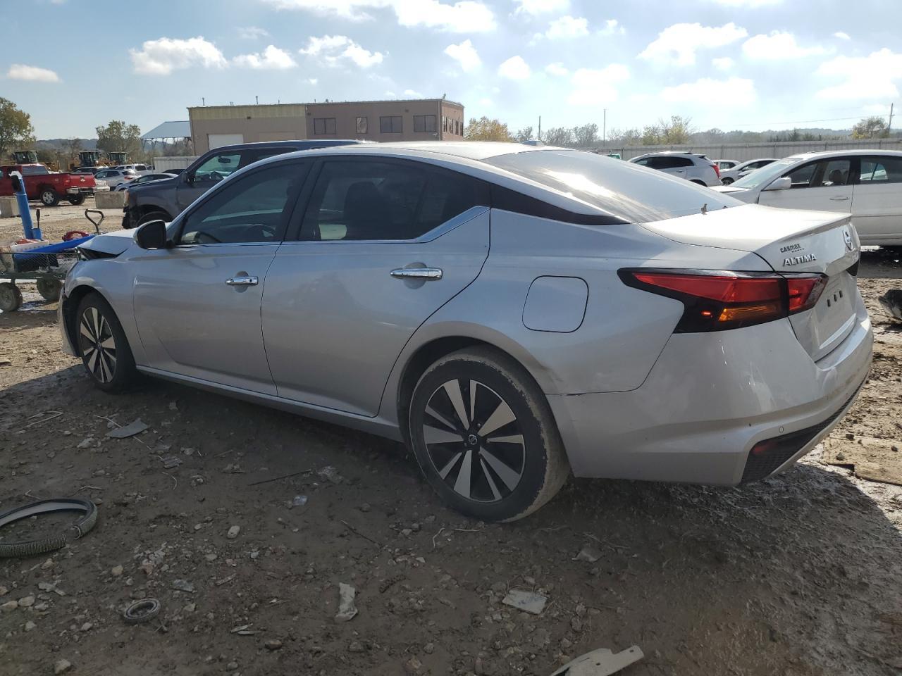2022 NISSAN ALTIMA