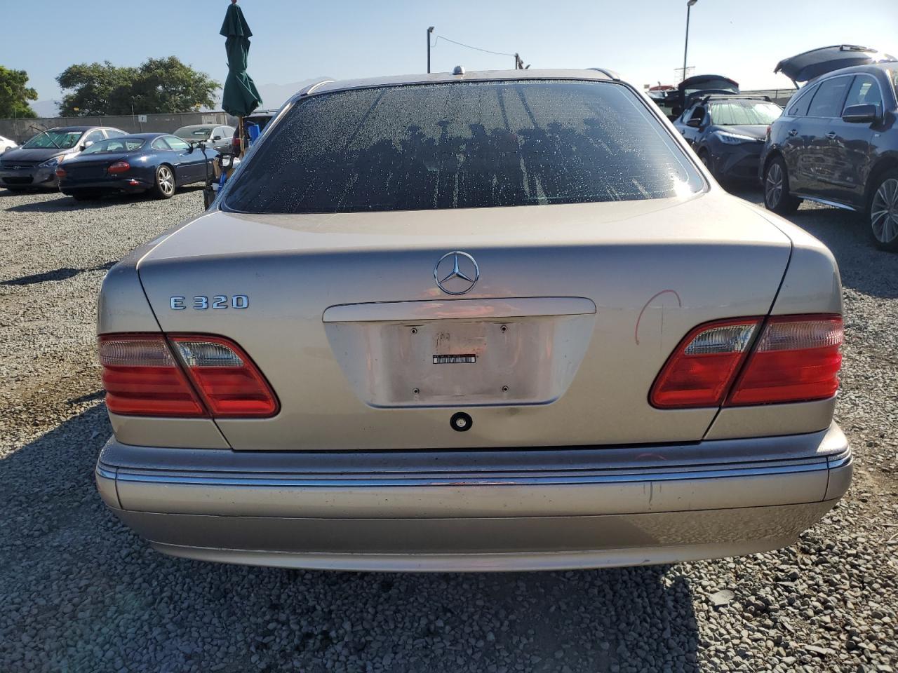 2001 MERCEDES-BENZ E-Class