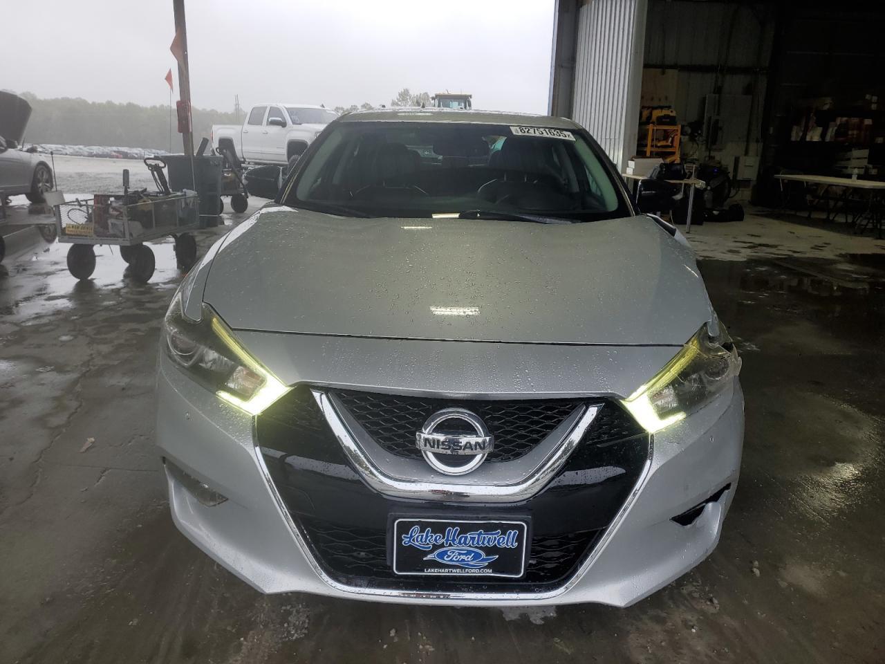 2016 NISSAN Maxima
