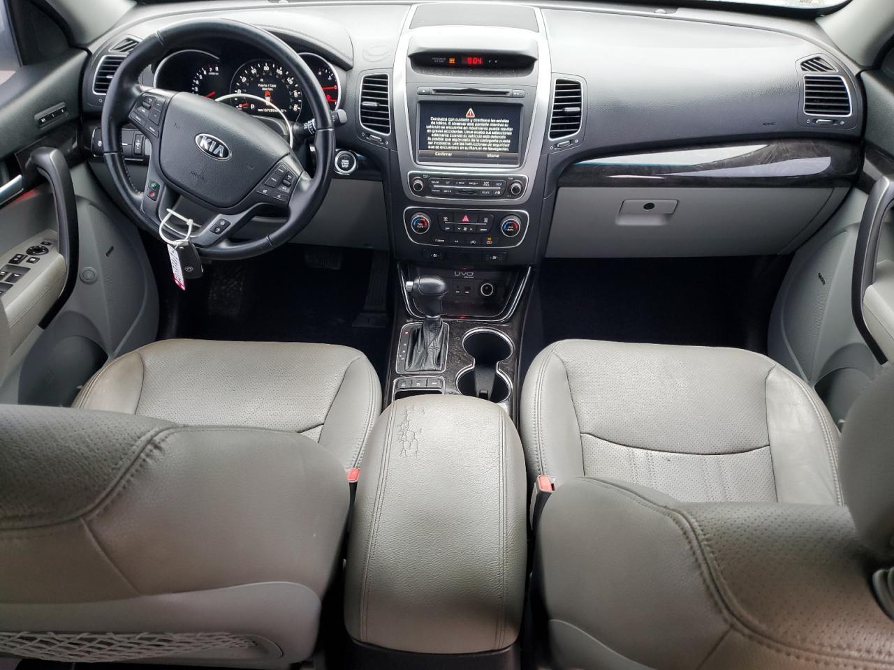 2014 KIA SORENTO