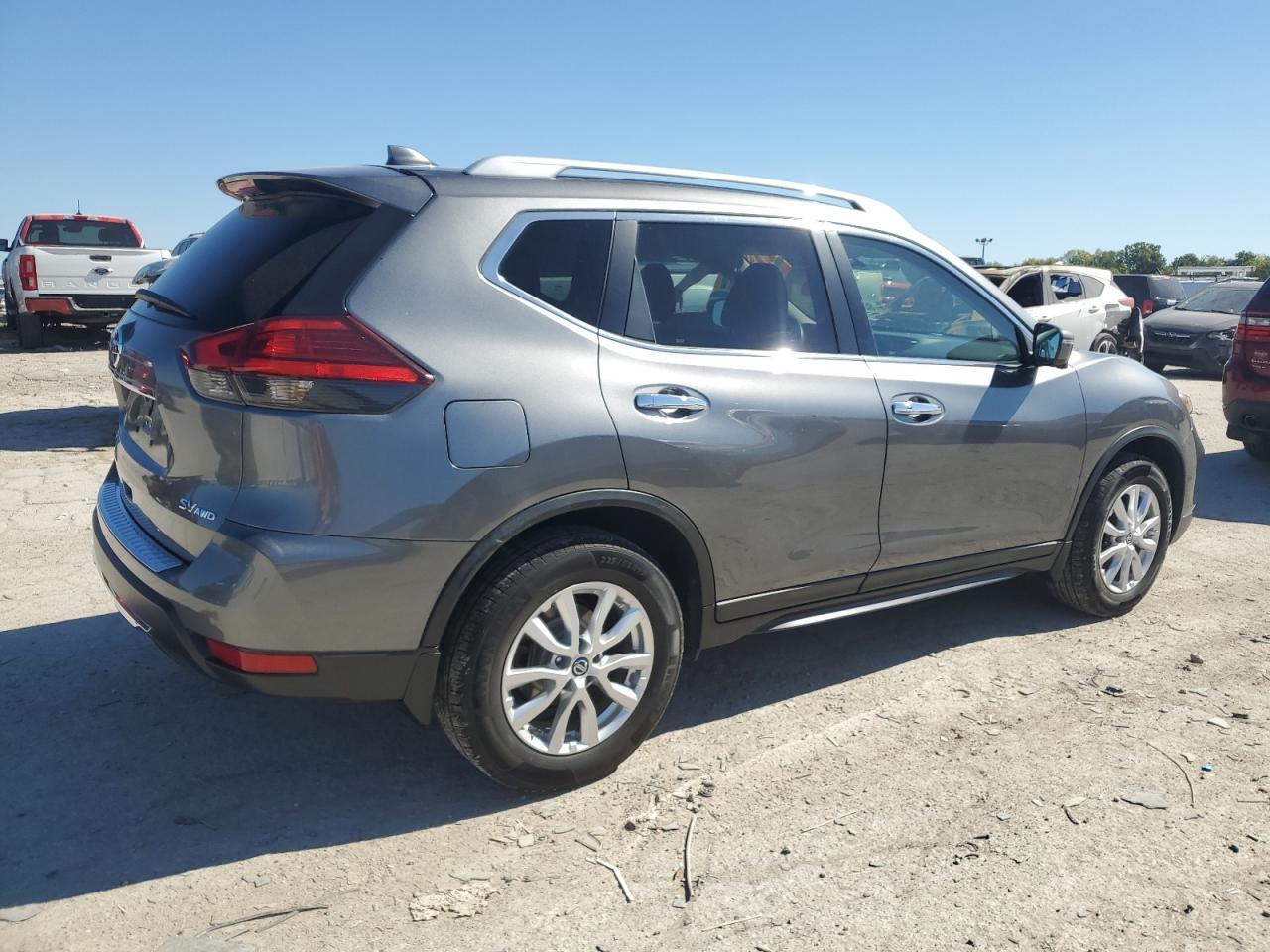 2017 NISSAN ROGUE