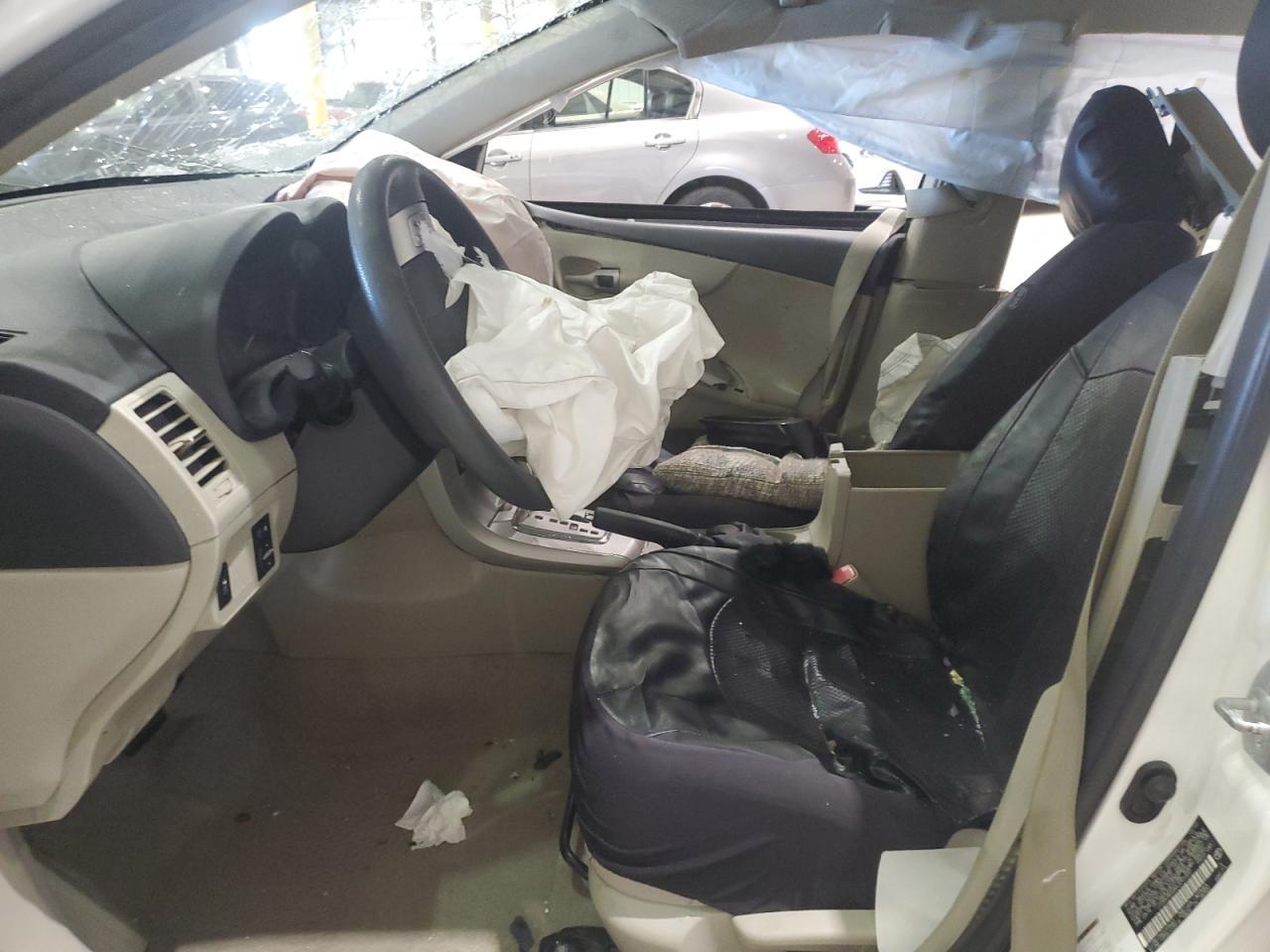 2011 TOYOTA COROLLA