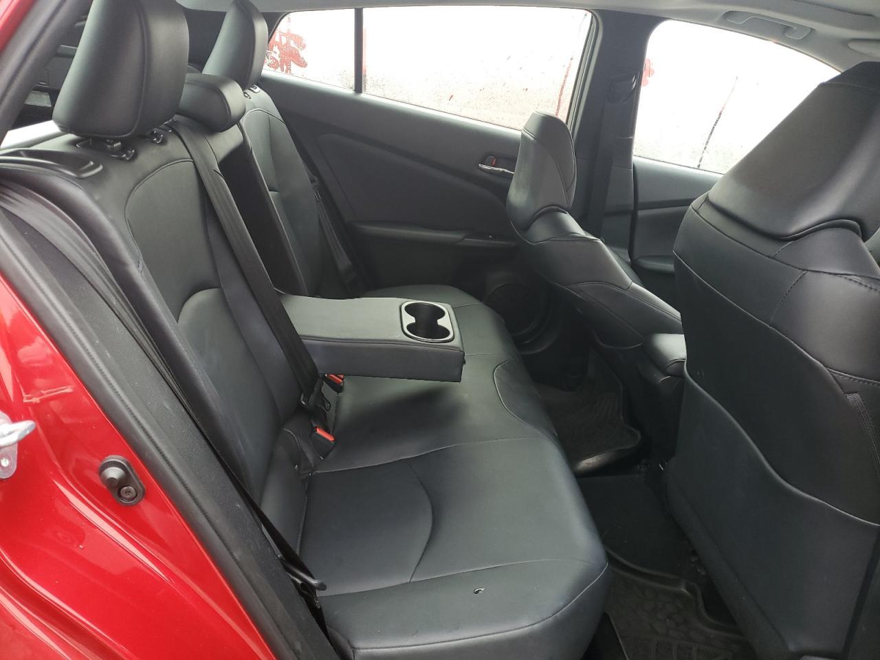 2018 TOYOTA PRIUS