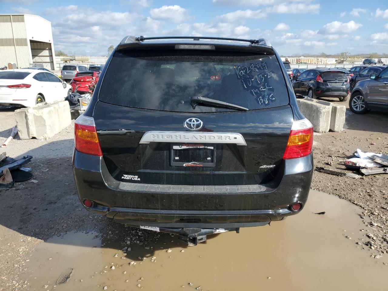 2010 TOYOTA HIGHLANDER