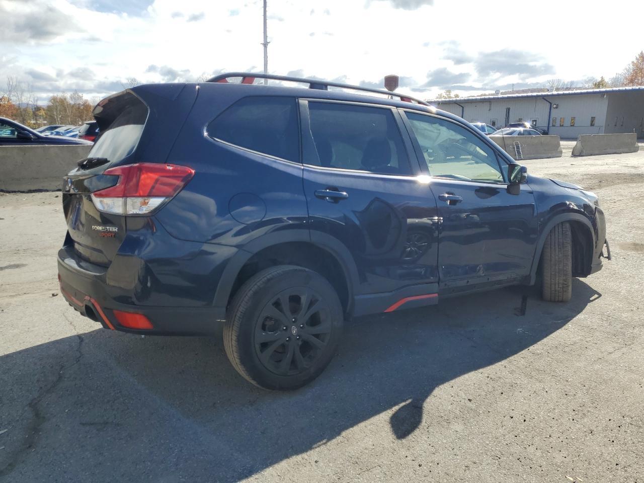 2022 SUBARU FORESTER