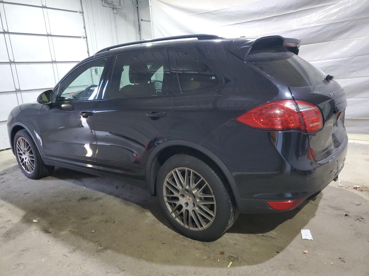 2013 PORSCHE CAYENNE