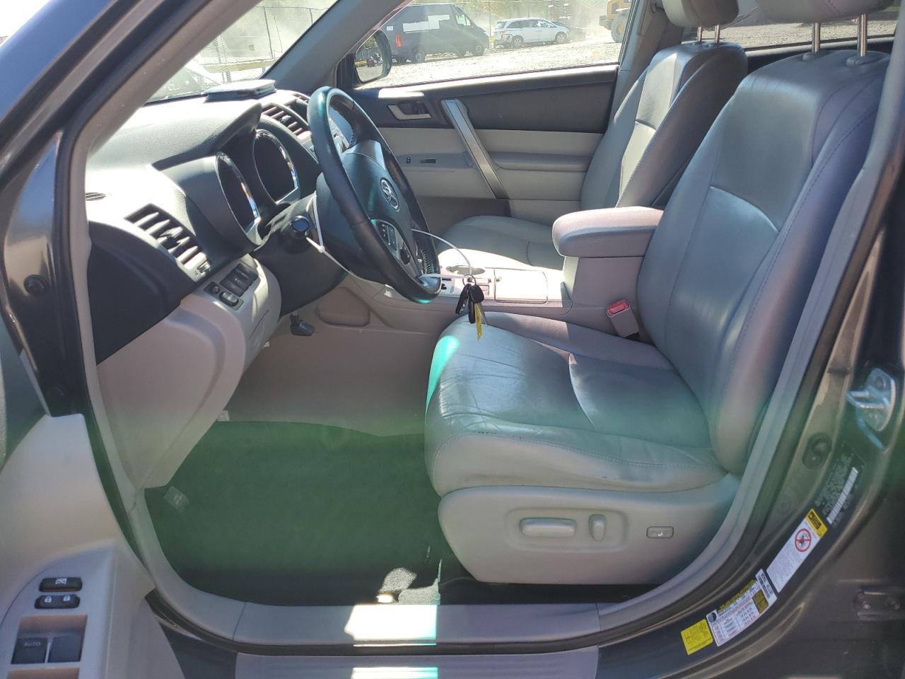 2012 TOYOTA HIGHLANDER