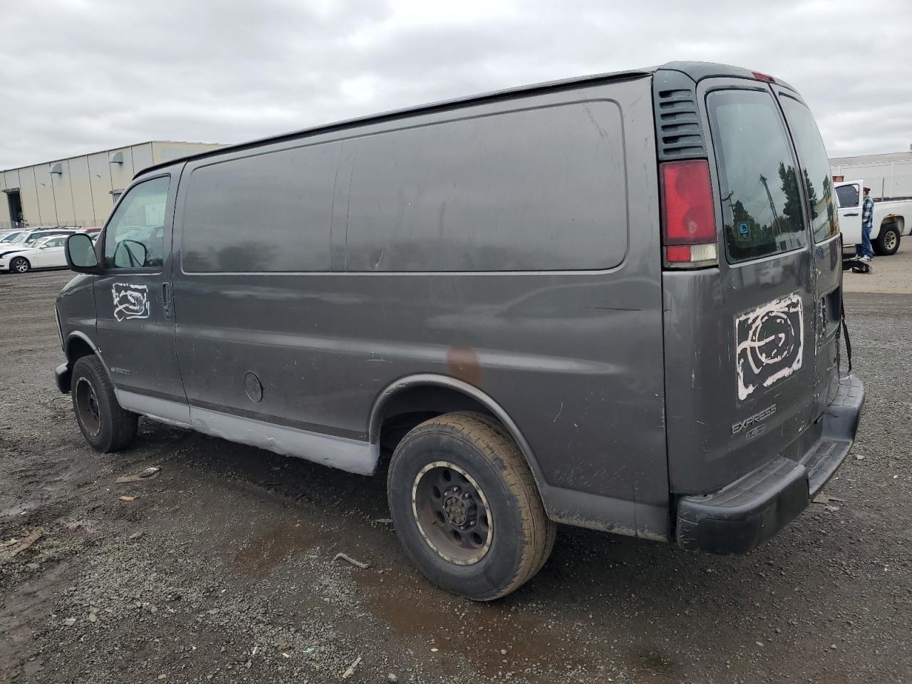 2000 CHEVROLET Express 3500