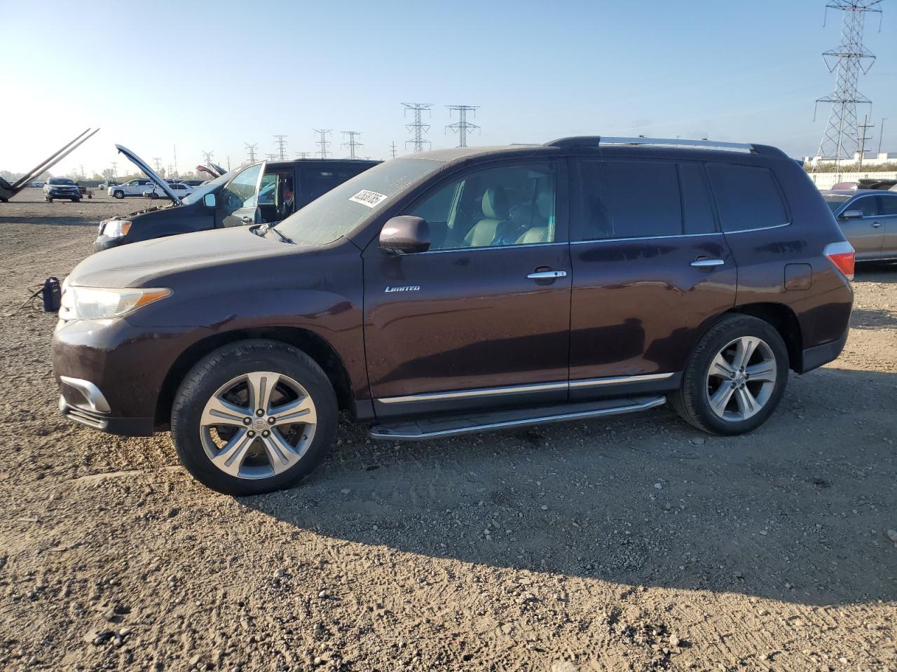 2013 TOYOTA HIGHLANDER