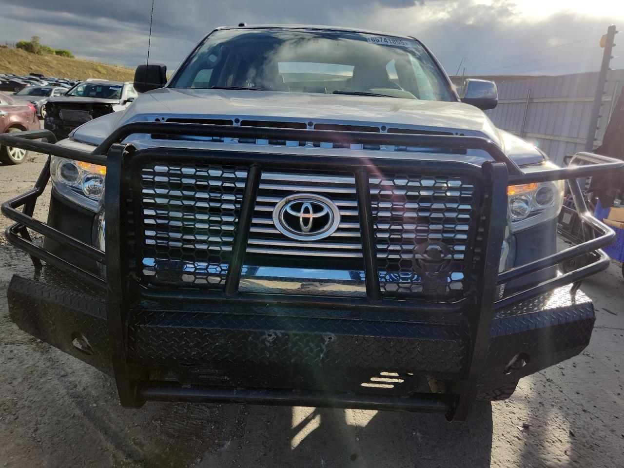 2016 TOYOTA TUNDRA