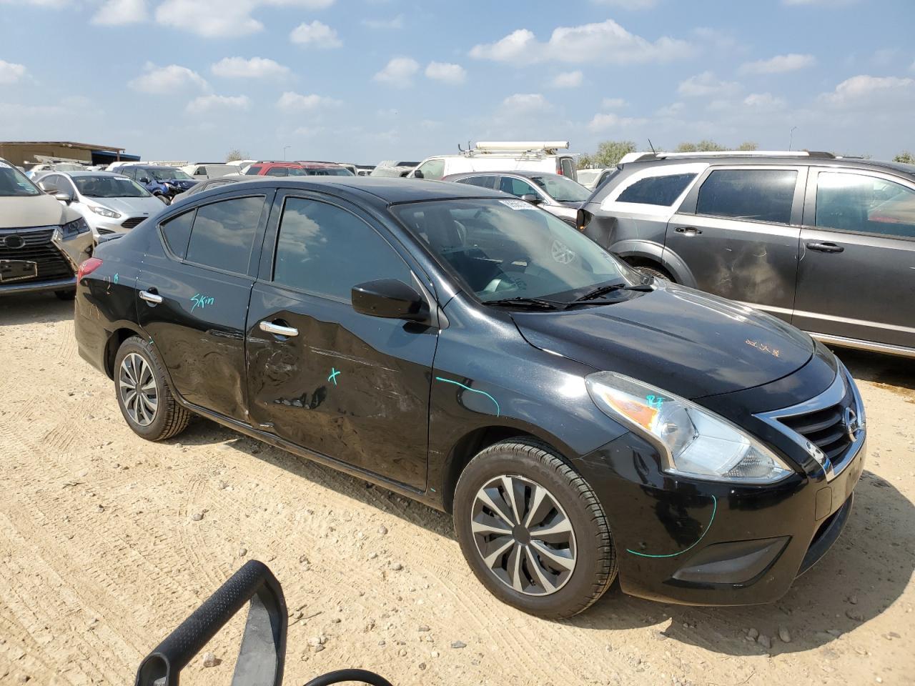 2016 NISSAN VERSA