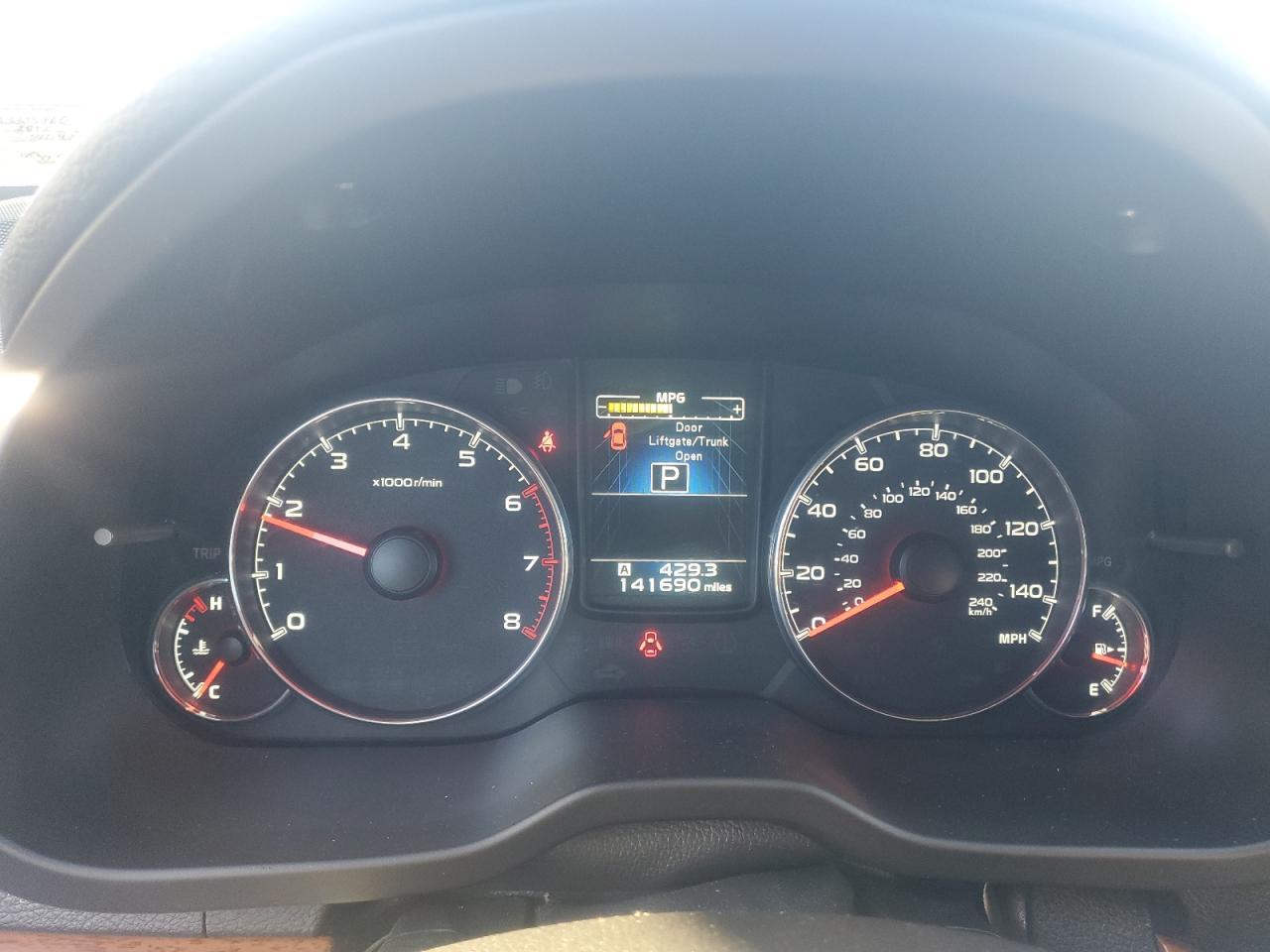 2013 SUBARU Outback