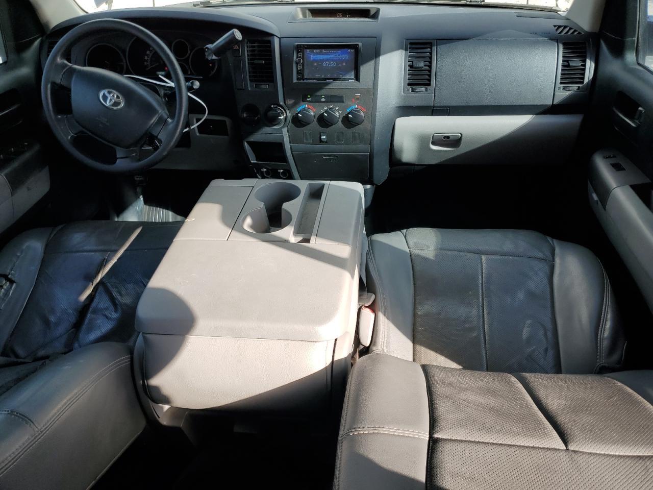 2011 TOYOTA TUNDRA