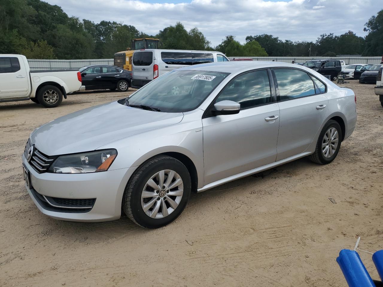 2015 VOLKSWAGEN Passat