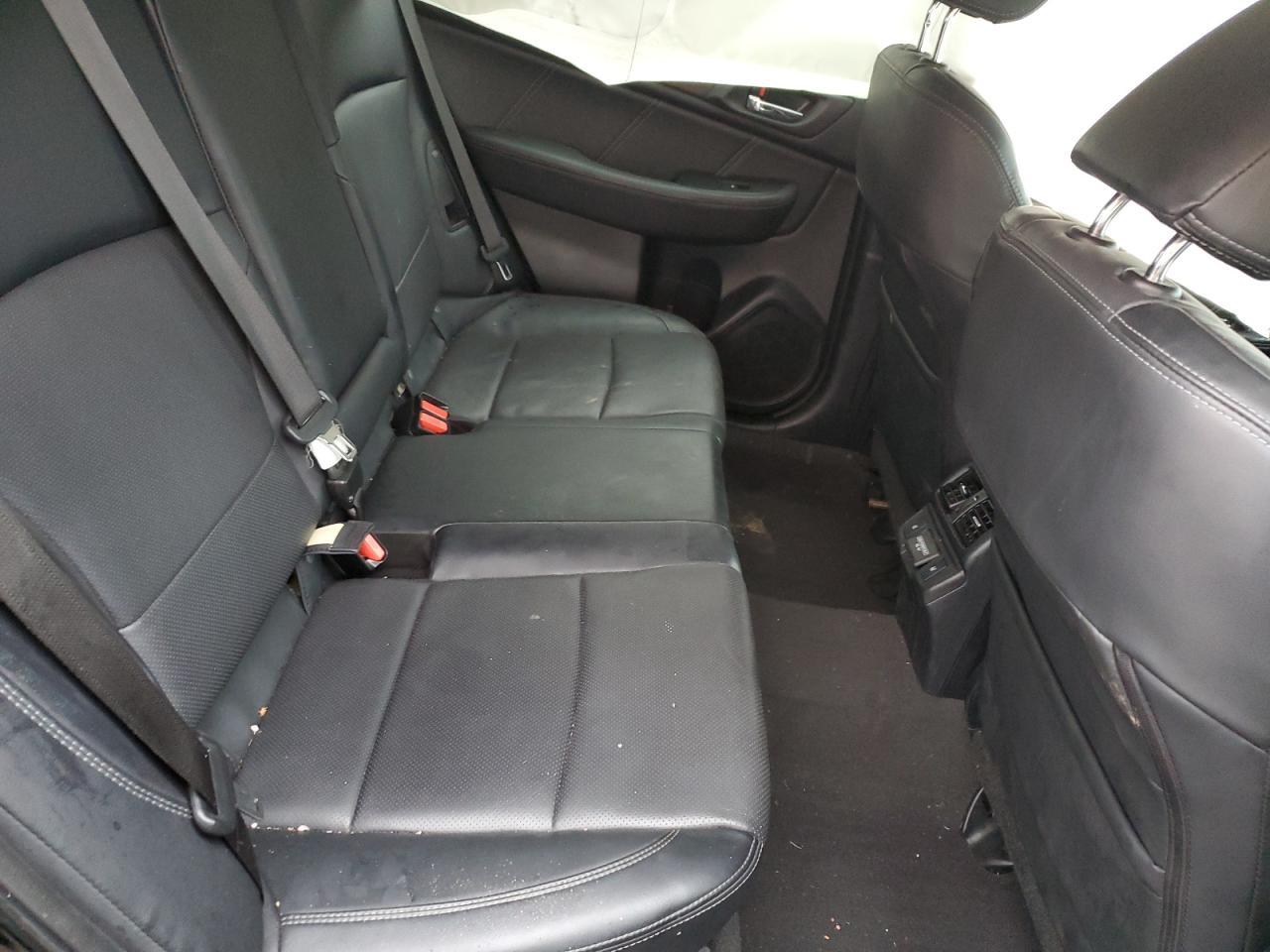 2018 SUBARU Outback