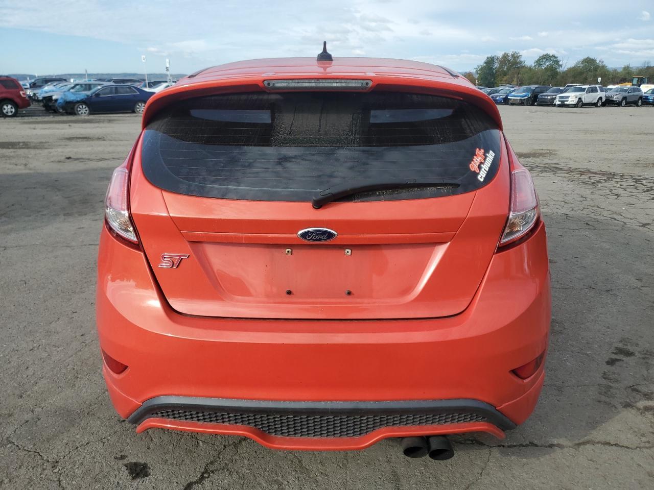 2015 FORD Fiesta