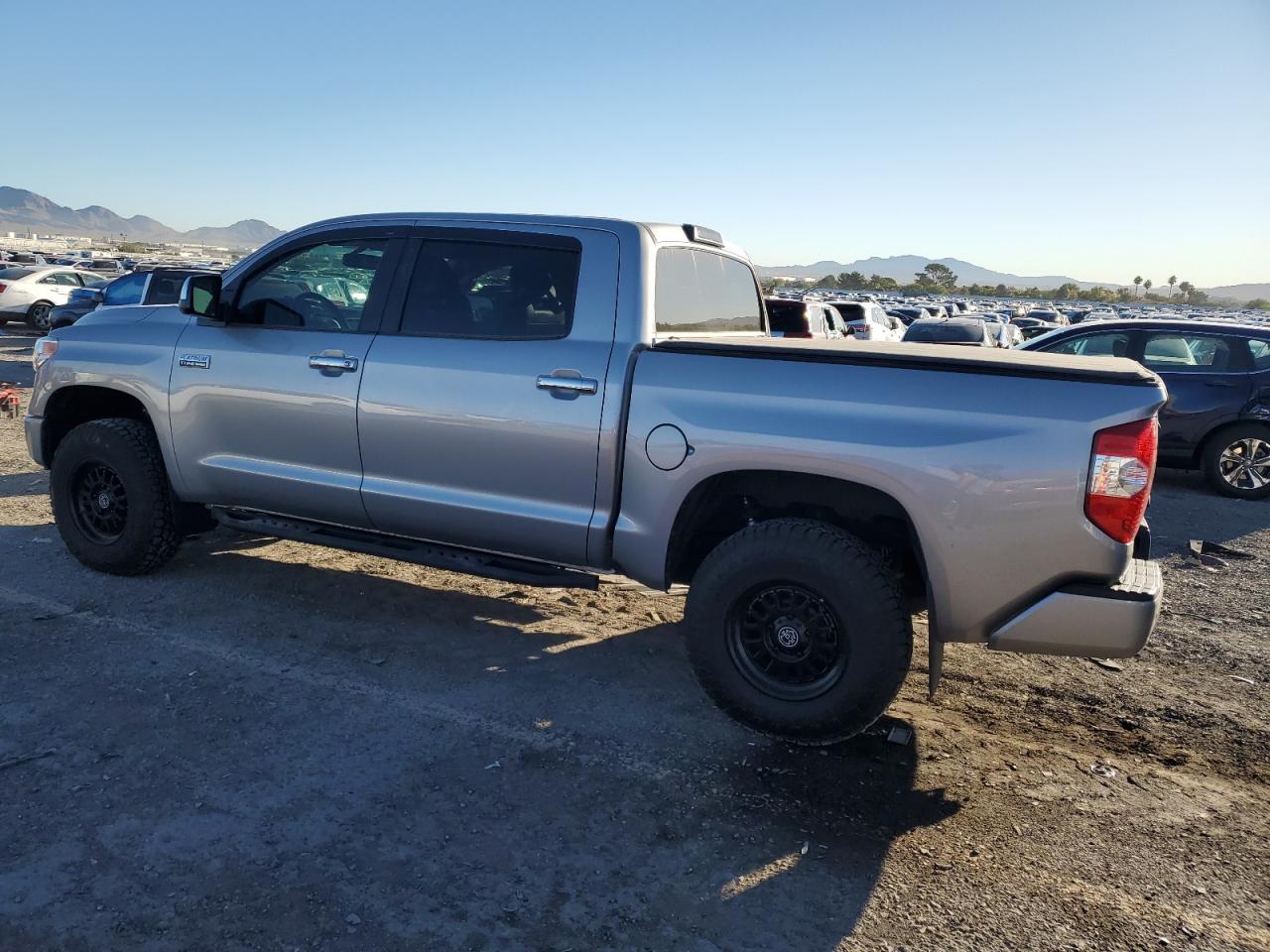 2017 TOYOTA TUNDRA