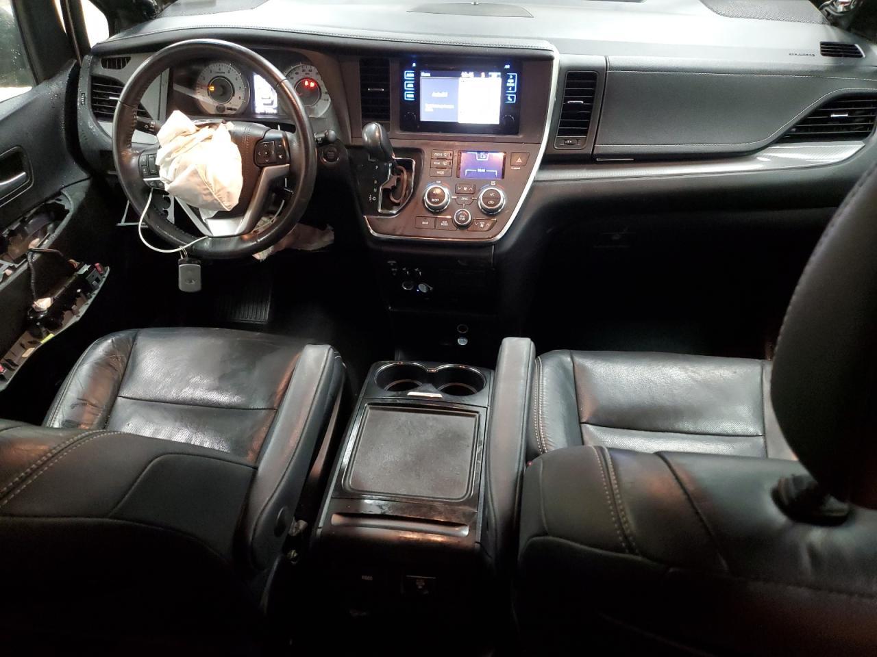 2017 TOYOTA SIENNA