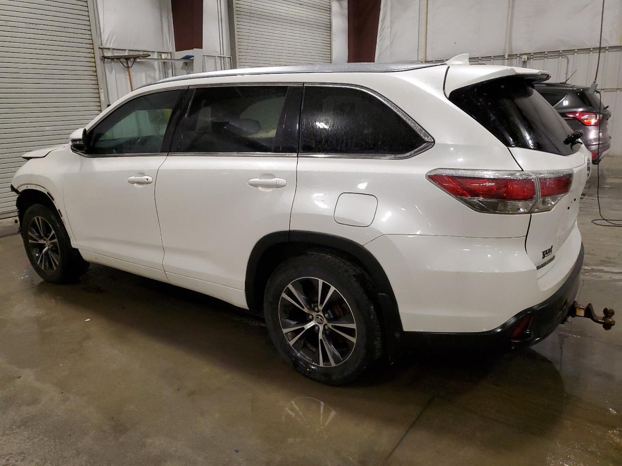 2016 TOYOTA HIGHLANDER