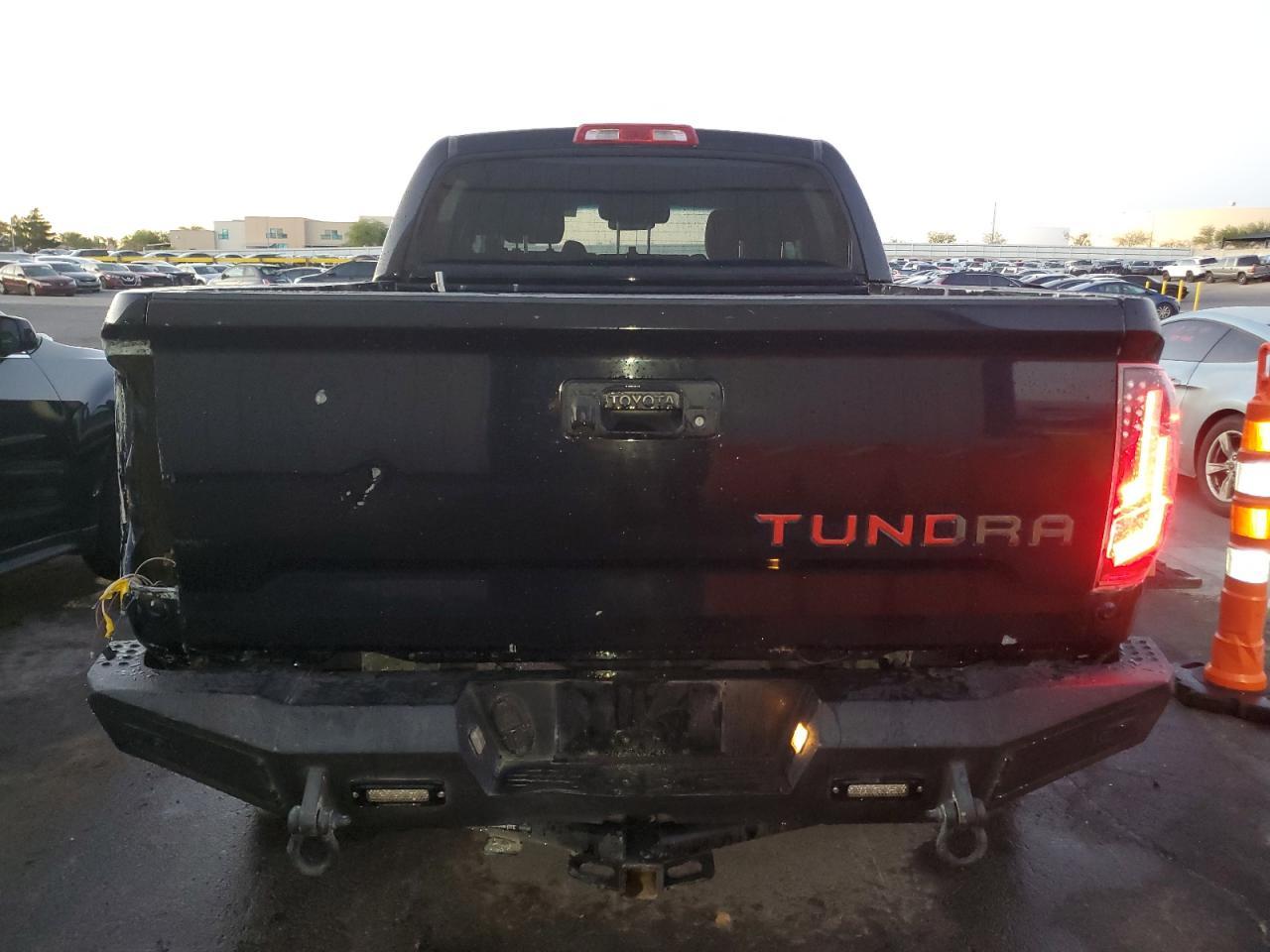 2016 TOYOTA TUNDRA