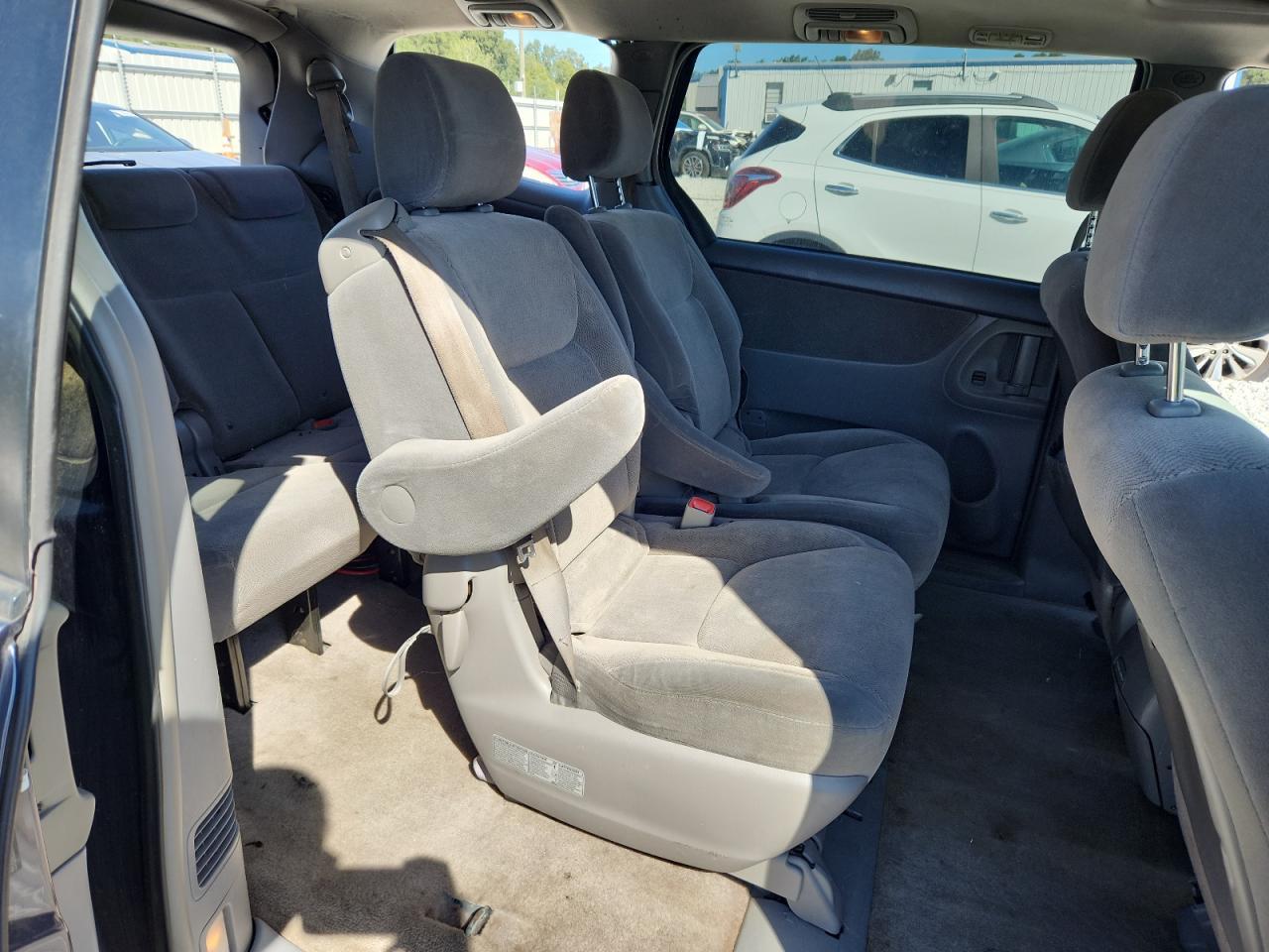 2006 TOYOTA SIENNA