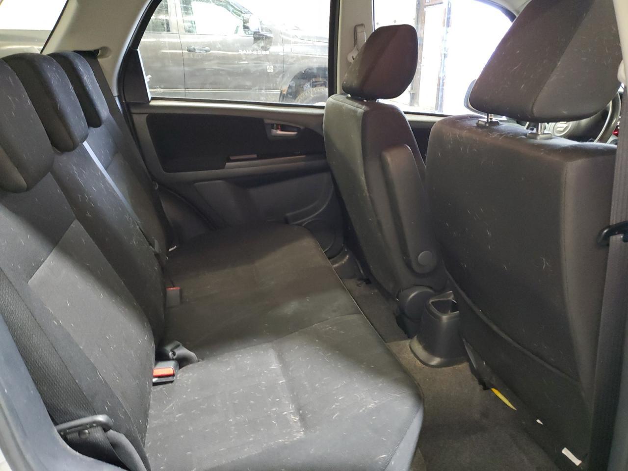 2010 SUZUKI SX4