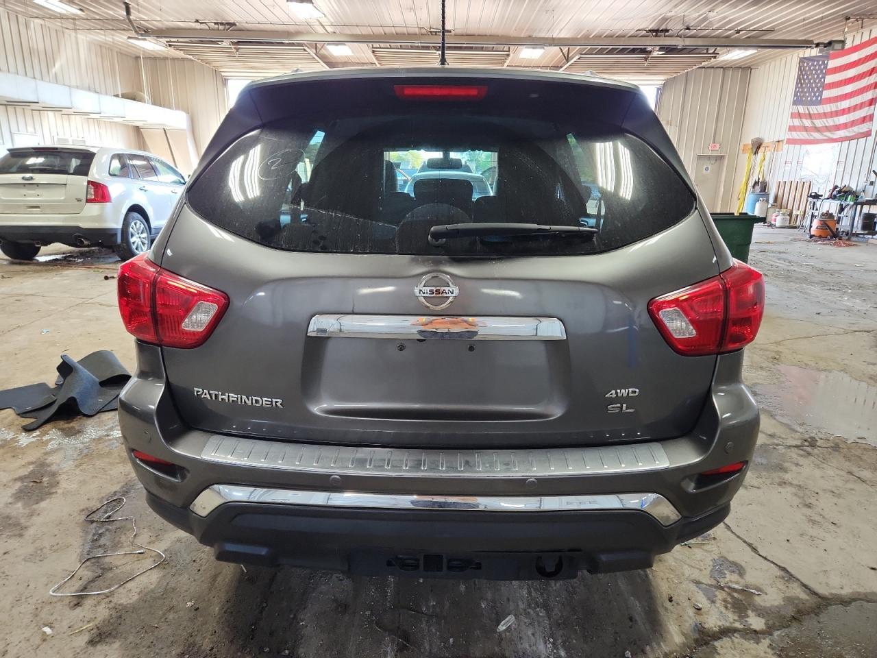 2017 NISSAN PATHFINDER