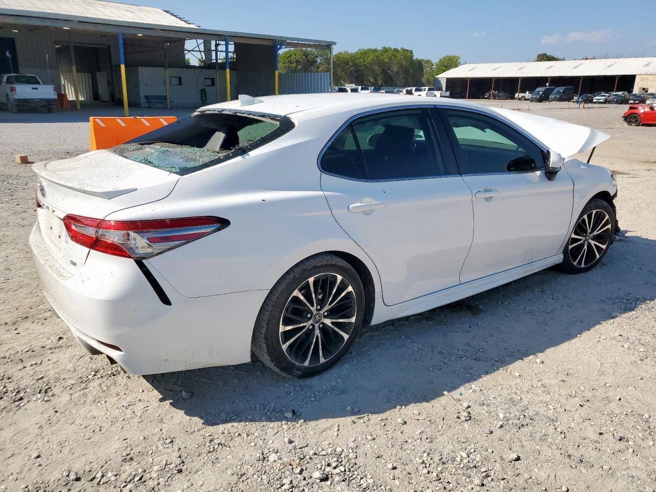 2019 TOYOTA CAMRY
