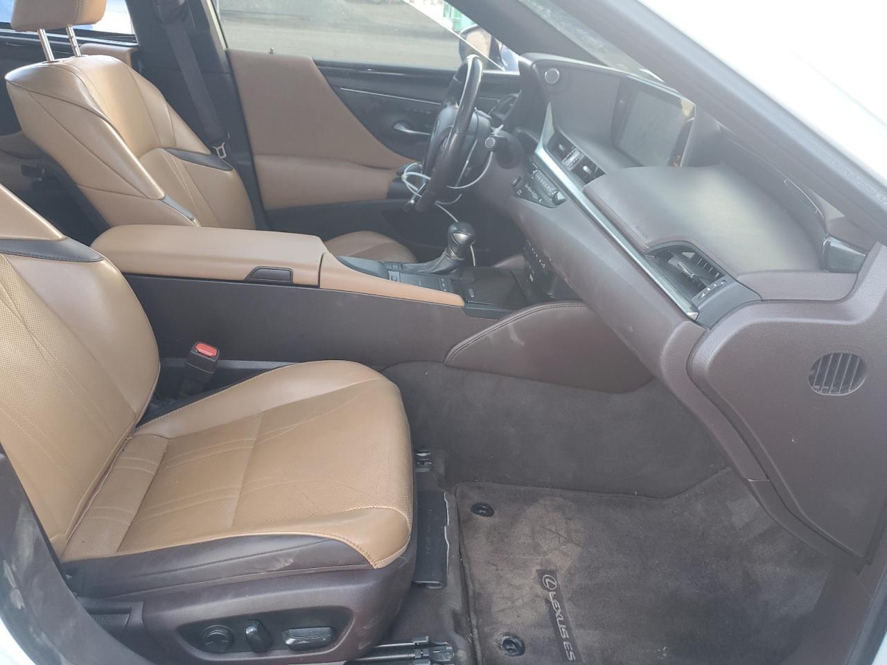 2019 LEXUS ES 300H