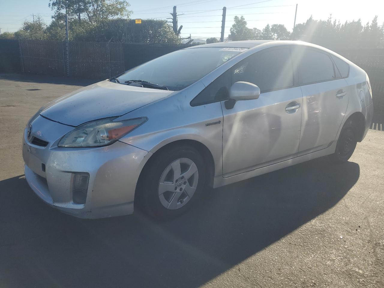 2011 TOYOTA PRIUS