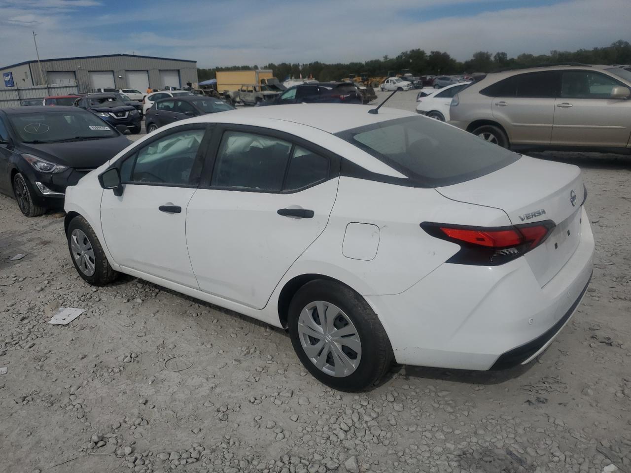 2023 NISSAN VERSA