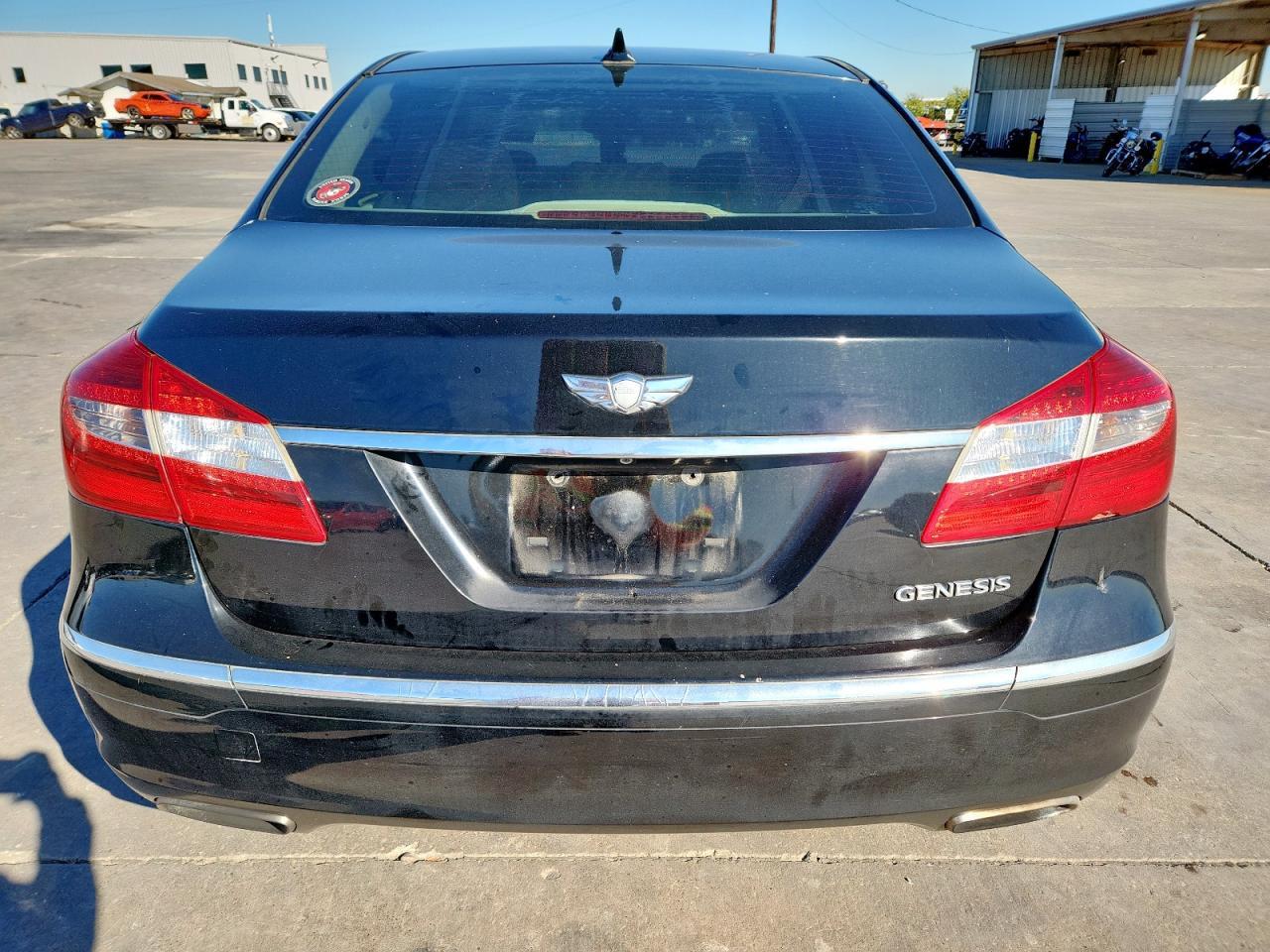 2013 HYUNDAI GENESIS
