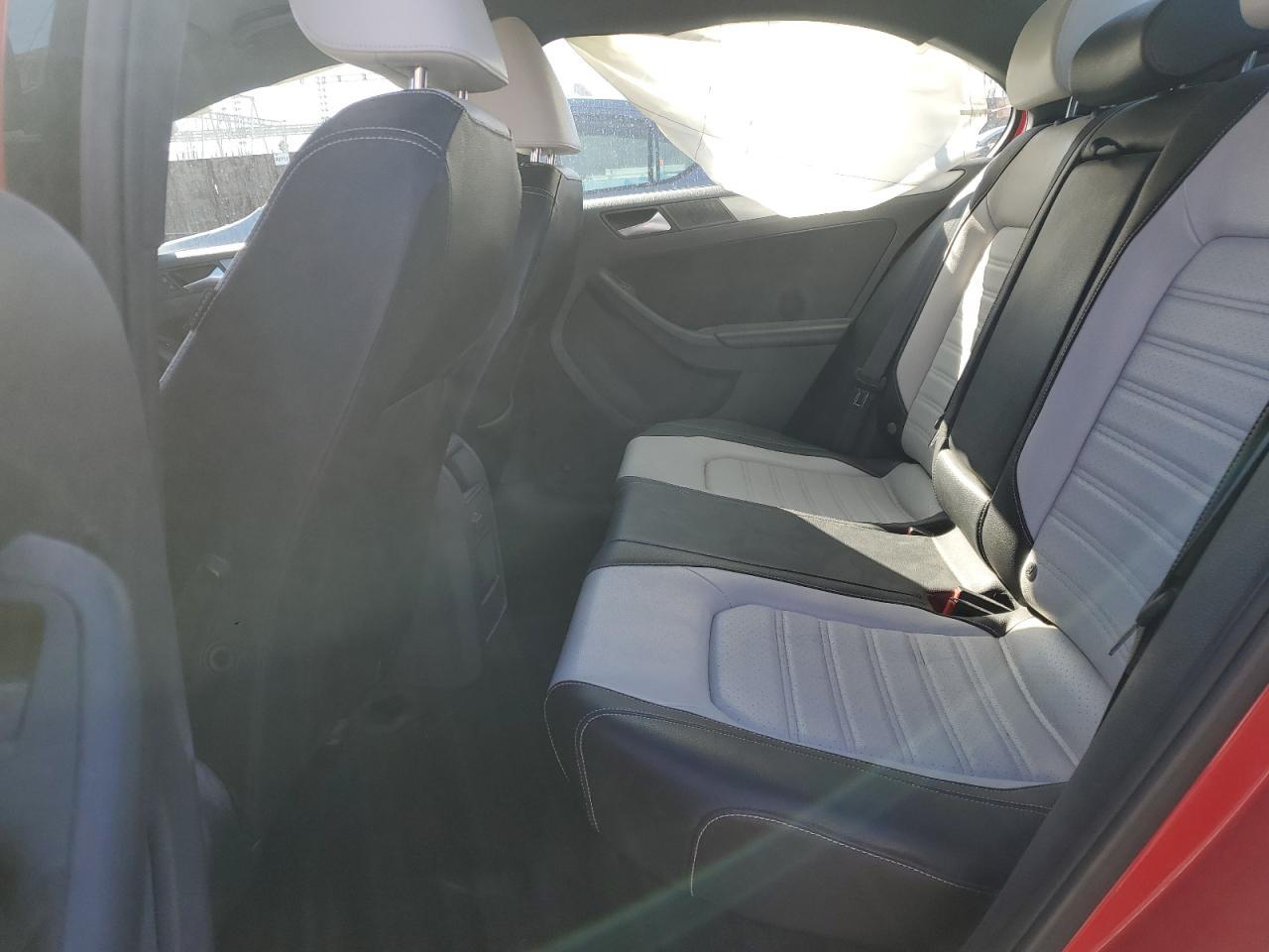 2016 VOLKSWAGEN JETTA