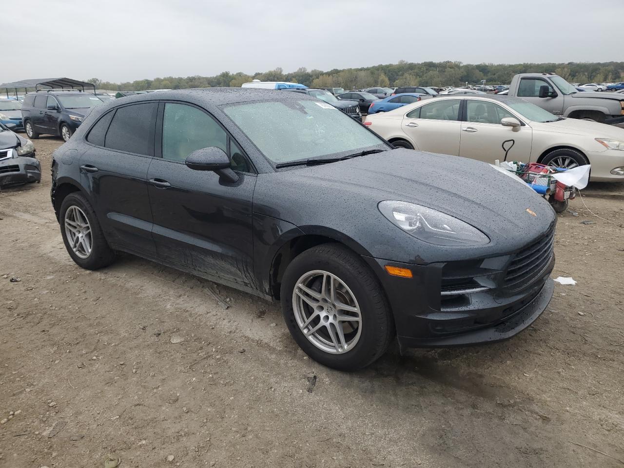 2020 PORSCHE Macan