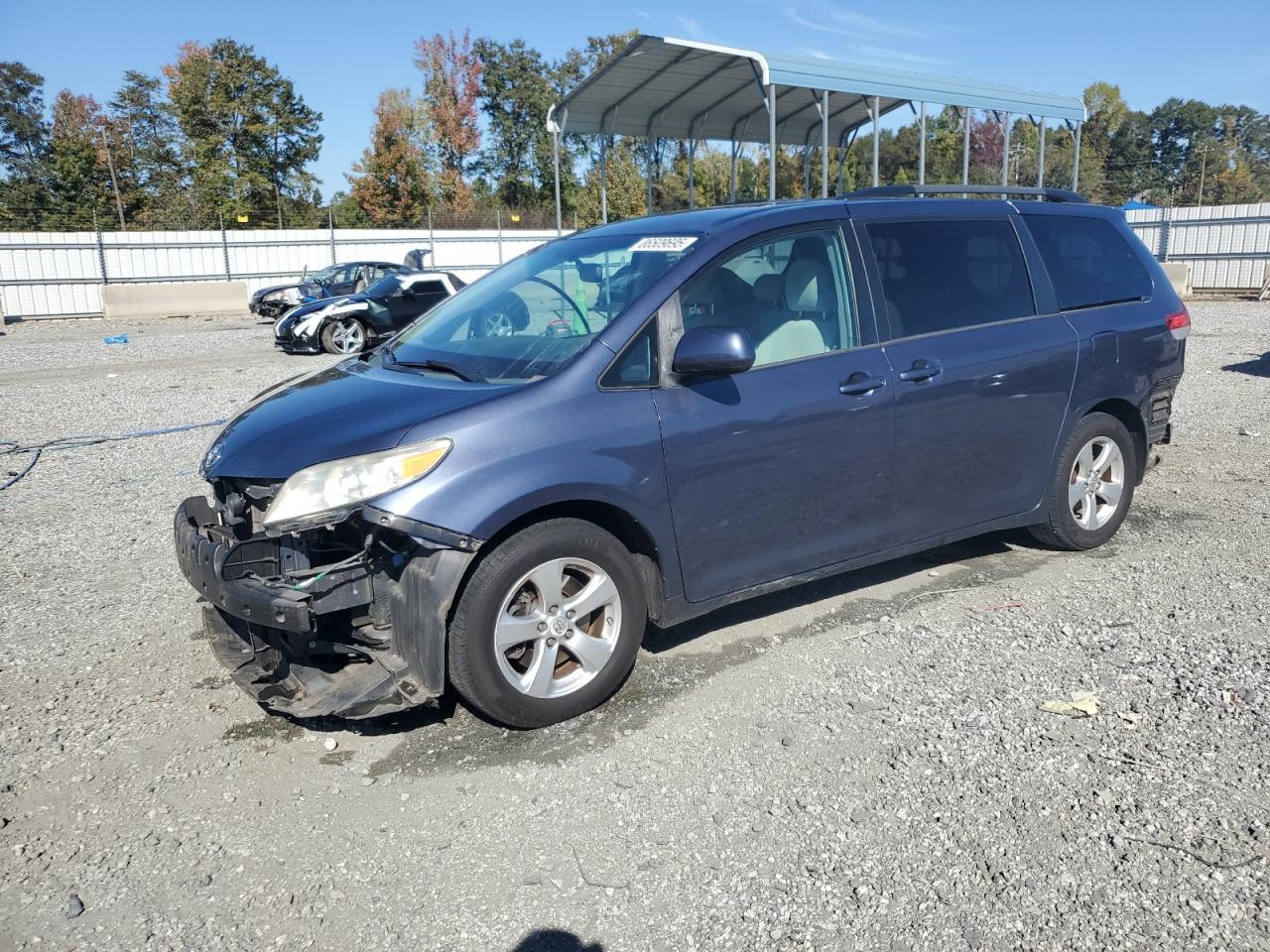 2013 TOYOTA SIENNA