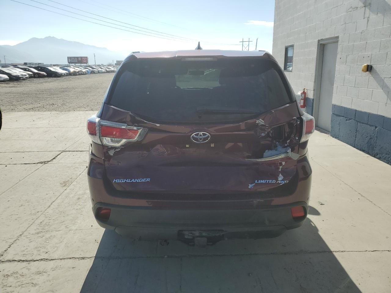 2016 TOYOTA HIGHLANDER