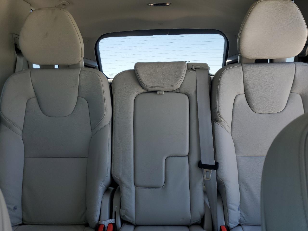 2021 VOLVO XC90